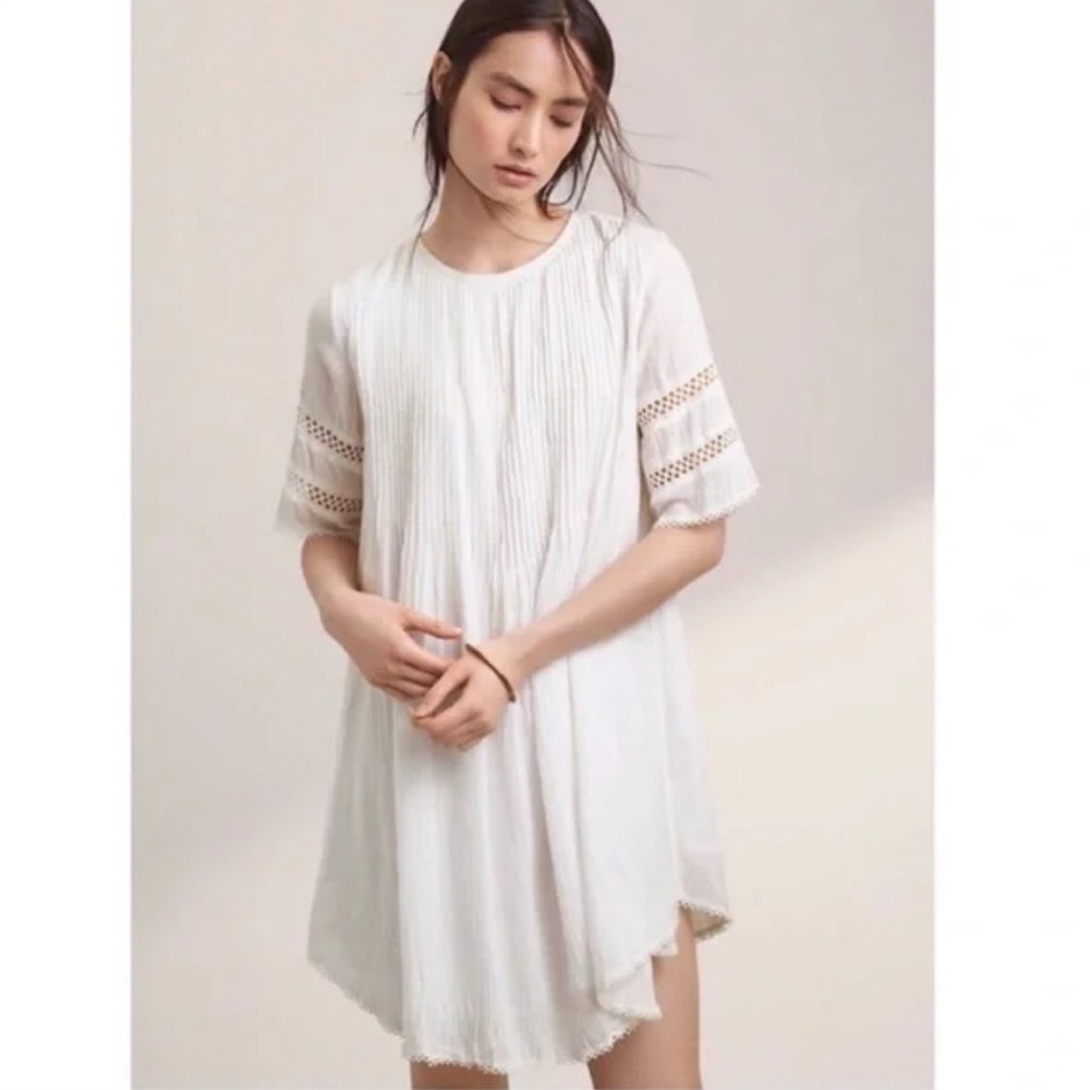 Aritzia Wilfred White Pleated Dress with Lace Sleeves